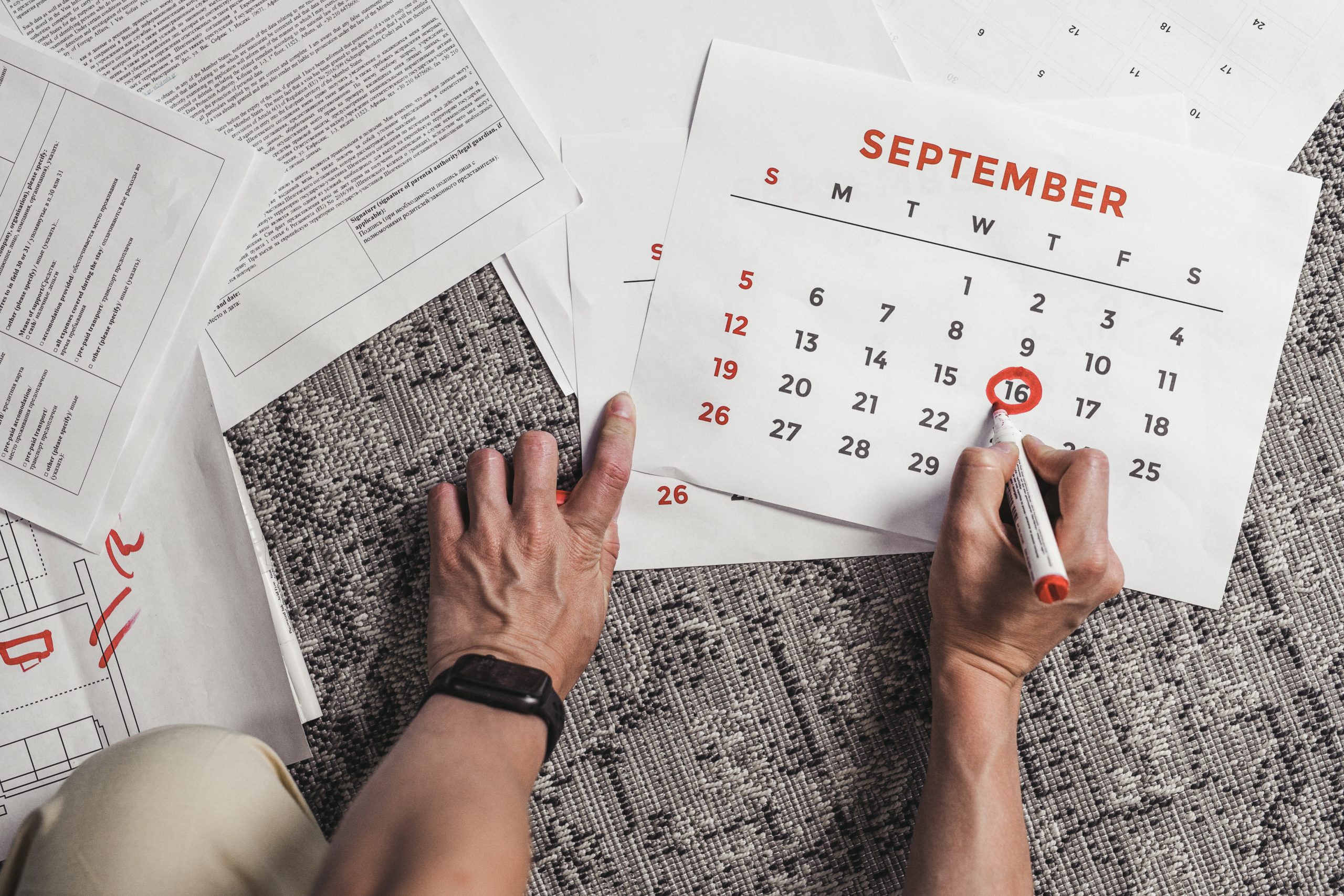 Calendar with move date circled and task notes